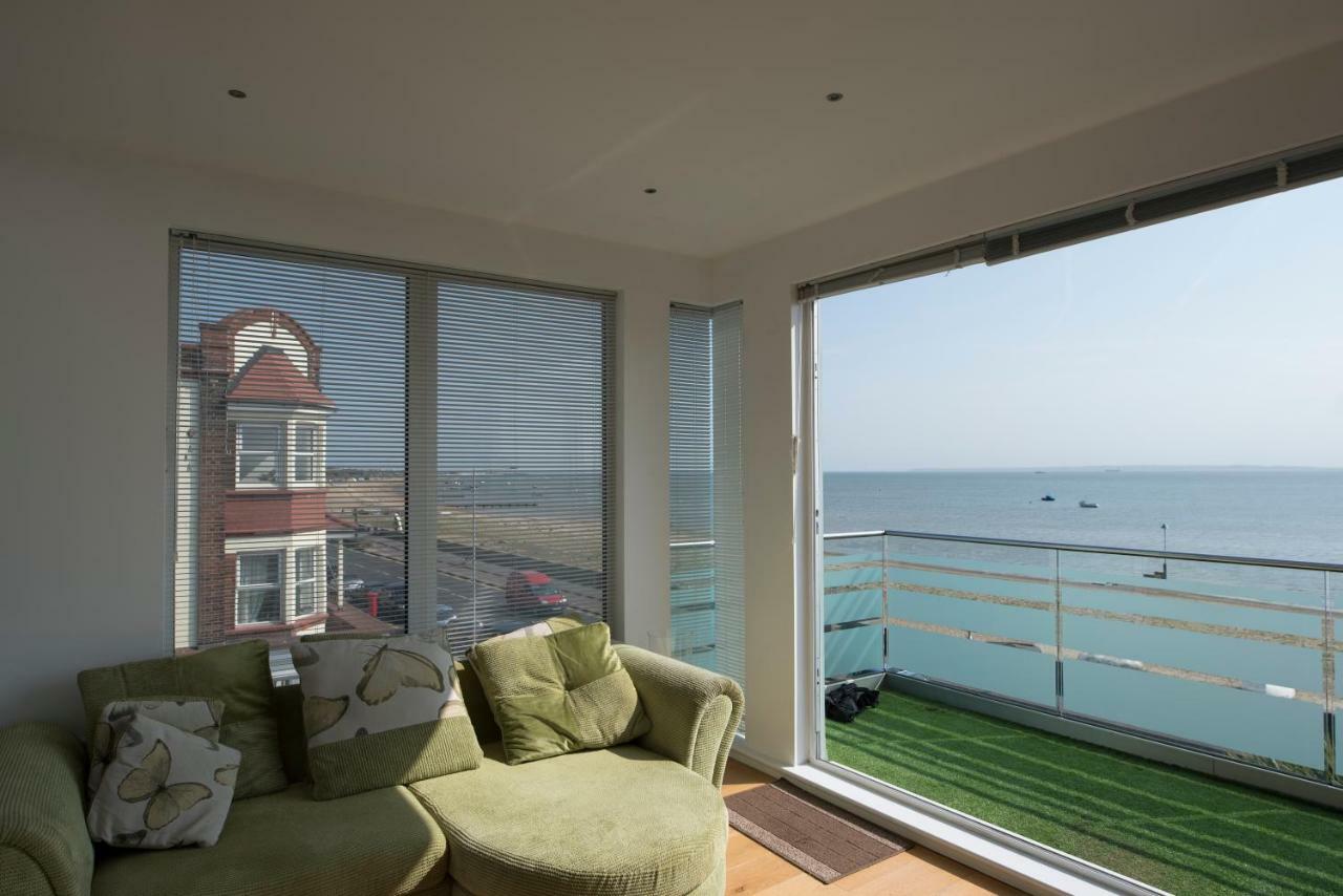The Estuary View Apartment Thorpe Bay Exterior photo