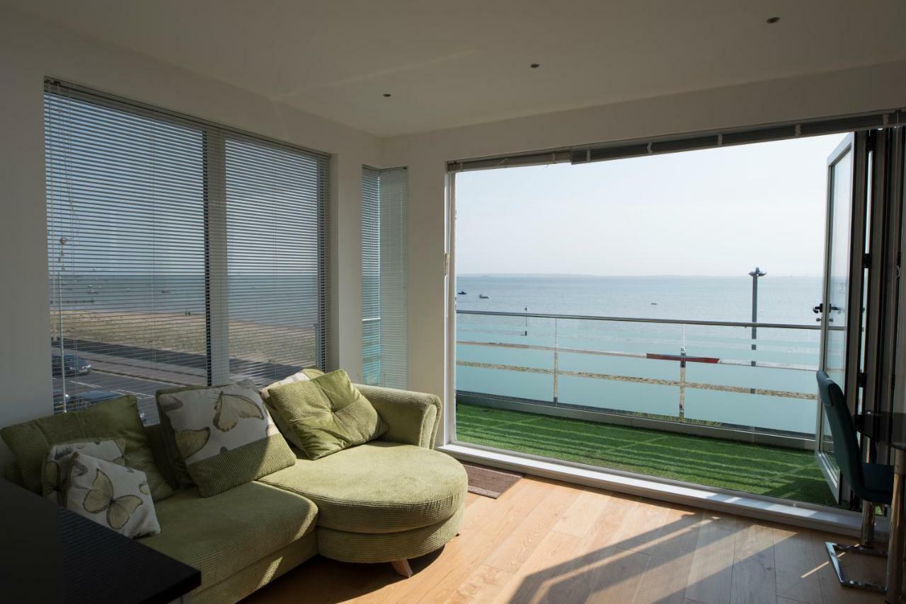 The Estuary View Apartment Thorpe Bay Exterior photo